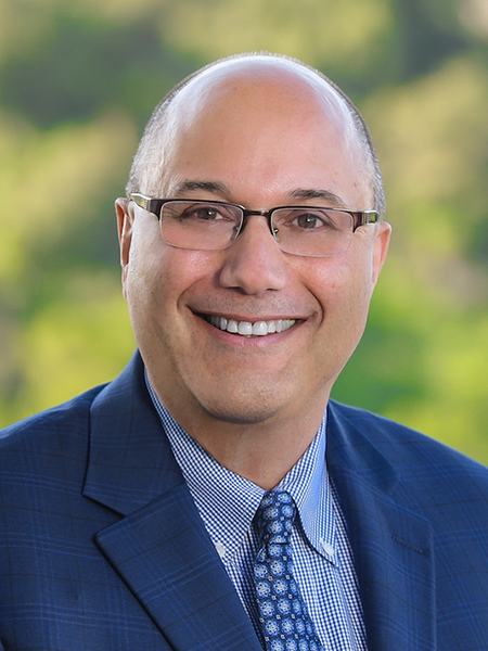 Lou Cooperhouse headshot