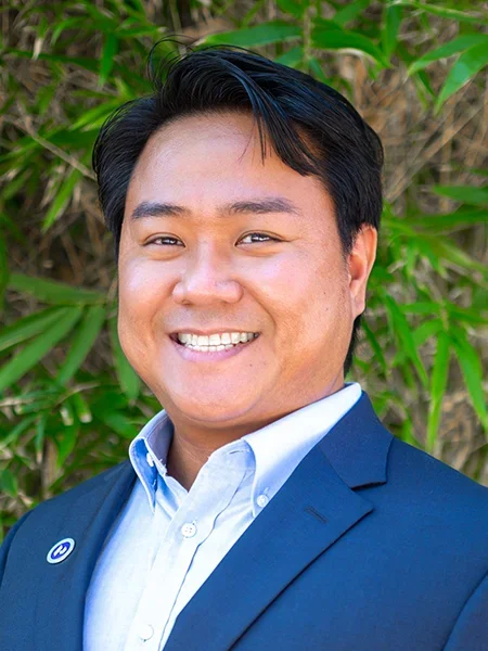 Wayne Layugan headshot